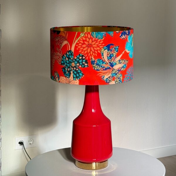 Kimono Flowers Triversa Gold-Lined Table Lamp